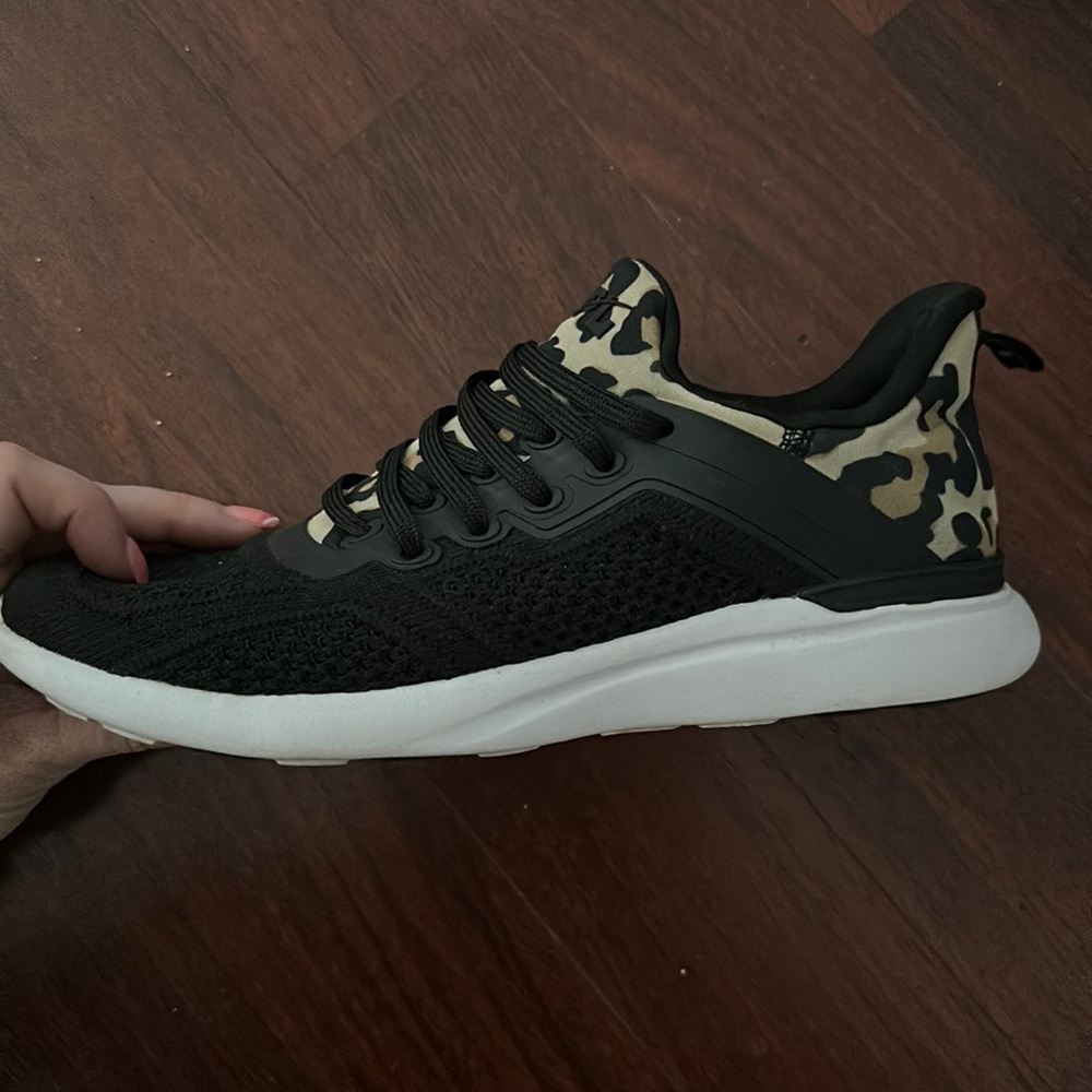 APL leopard training shoe